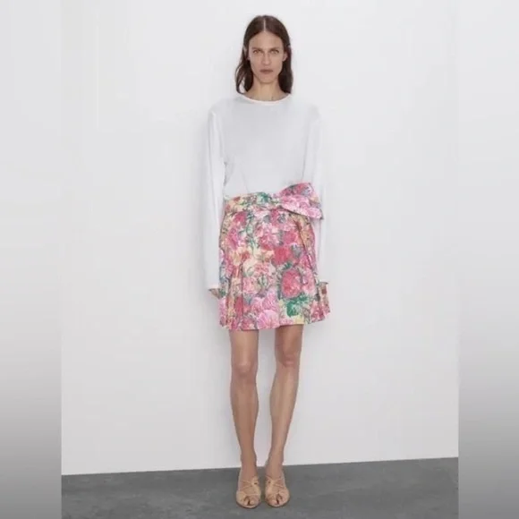 ZARA FLORAL PRINT MINI SKIRT SIZE M - Picture 3 of 14